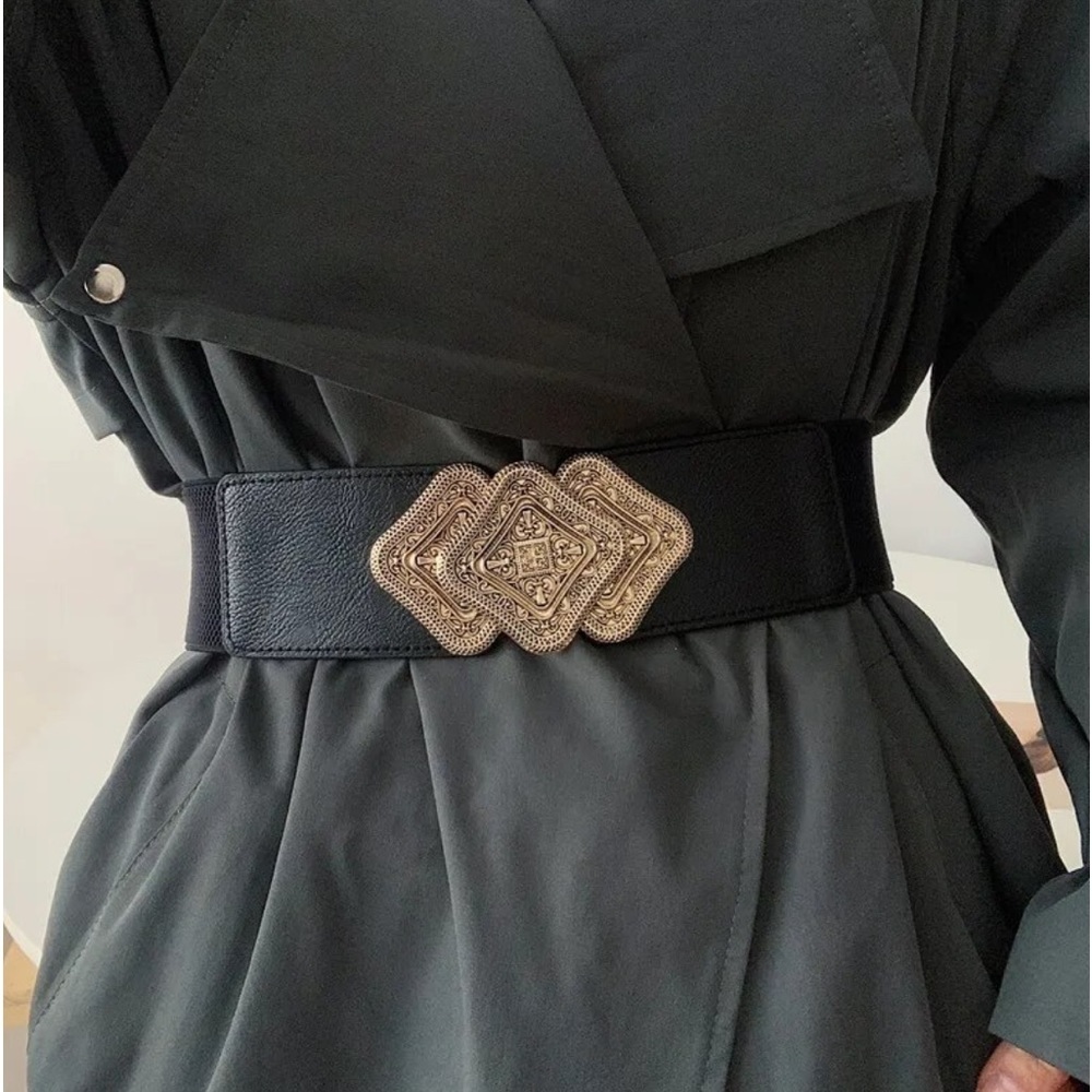 Black Elastic Leather Gold Buckle Fashion Belt - Picture 1 of 9